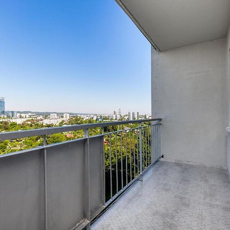 Pokoje Gdansk Zaspa - Pilotow 20B, 800M Skm-Zaspa, Odleglosc Do Morza 3Km Apartment ภายนอก รูปภาพ