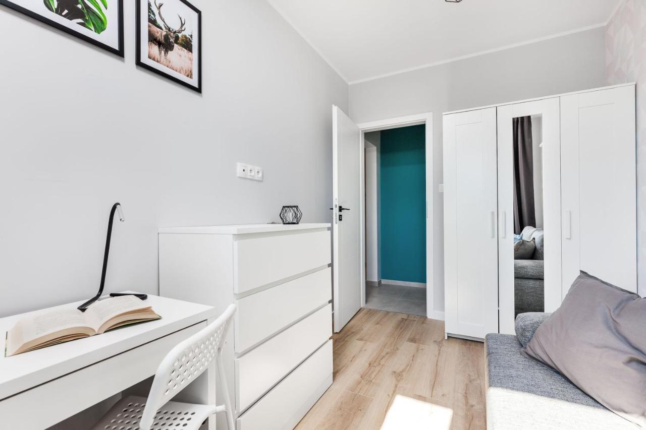 Pokoje Gdansk Zaspa - Pilotow 20B, 800M Skm-Zaspa, Odleglosc Do Morza 3Km Apartment ภายนอก รูปภาพ